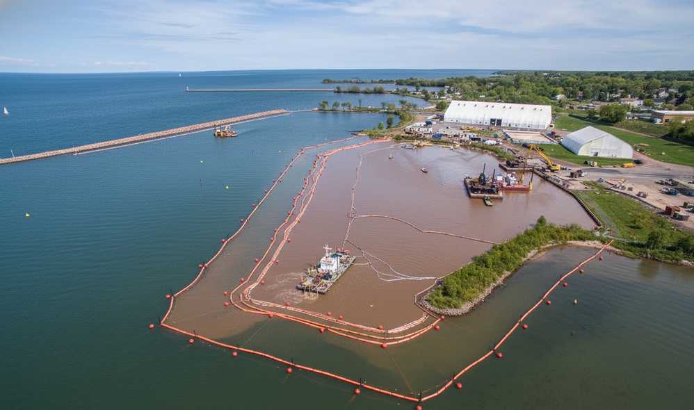 Turbidity curtains in a reservoir